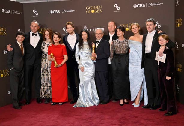 Noah Jupe, Nicolas Gonda, Maggie O Farrell, Pippa Harris, Joe Alwyn, Chloà Zhao, Steven Spielberg, Max Richter, Liza Marshall, Jessie Buckley, Paul Mescal and Jacobi Jupe appear backstage after winning the award for Best Motion Picture - Drama Award for Hamnet during the 83rd annual Golden Globe Awards at the Beverly Hilton in Beverly Hills, California on Sunday, January 11, 2026. LAP2026011257 JIMxRUYMEN