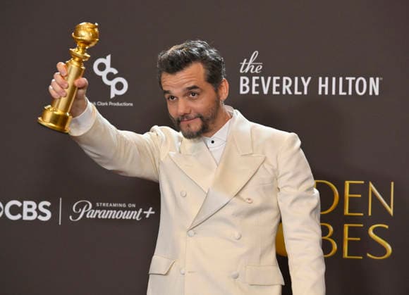 Wagner Moura appears backstage after winning the award for Best Performance by a Male Actor in a Motion Picture Drama Award for The Secret Agent during the 83rd annual Golden Globe Awards at the Beverly Hilton in Beverly Hills, California on Sunday, January 11, 2026.  LAP2026011262 JIMxRUYMEN