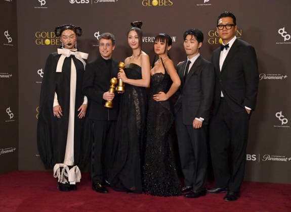 Audrey Nuna, Mark Sonnenblick. EJAE, Rei Ami, Yuhan and 24 appear backstage after winning the award for Best Original Song - Motion Picture award for Golden from KPop Demon Hunters during the 83rd annual Golden Globe Awards at the Beverly Hilton in Beverly Hills, California on Sunday, January 11, 2026.  LAP20260111706 JIMxRUYMEN