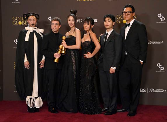 Audrey Nuna, Mark Sonnenblick. EJAE, Rei Ami, Yuhan and 24 appear backstage after winning the award for Best Original Song - Motion Picture award for Golden from KPop Demon Hunters during the 83rd annual Golden Globe Awards at the Beverly Hilton in Beverly Hills, California on Sunday, January 11, 2026.  LAP20260111707 JIMxRUYMEN