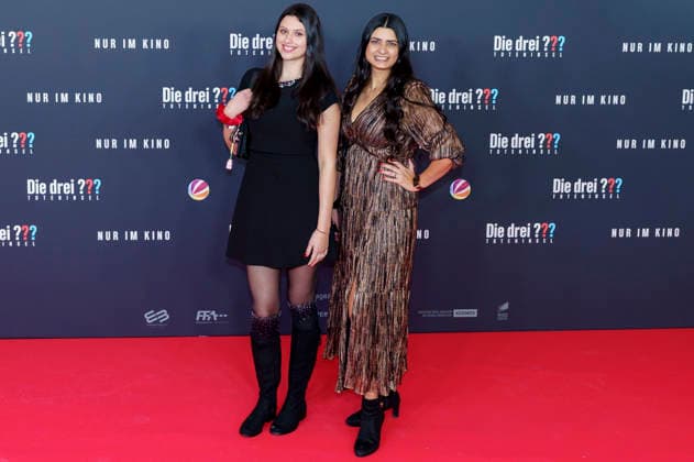 Viola Hartel and Antonia Hartel at the premiere of the movie Die drei Toteninsel at Mathäser Filmpalast Munich, 11 01 2026 Foto:xN.xKolinzx xFuturexImagex fragezeichen_6102