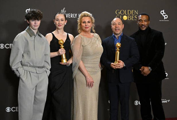 83rd Annual Golden Globes - Press Room Owen Cooper, Erin Doherty, Hannah Walters, Stephen Graham and Ashley Walters in the press room at the 83rd Golden Globe Awards at the Beverly Hilton Hotel on January 11, 2025 in Beverly Hills, CA. Beverly Hills Beverly Hilton Hotel California USA Copyright: xLISAxOConnor AFF-USA.comx