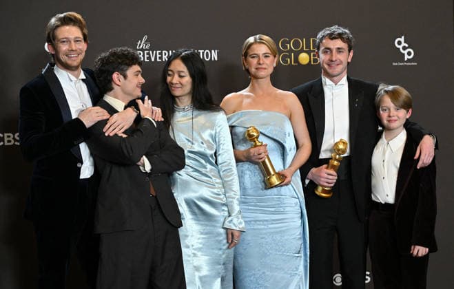 83rd Annual Golden Globes - Press Room Joe Alwyn, Noah Jupe, Jessie Buckley, ChloÃ Beverly Hills Beverly Hilton Hotel California USA Copyright: xLISAxOConnor AFF-USA.comx