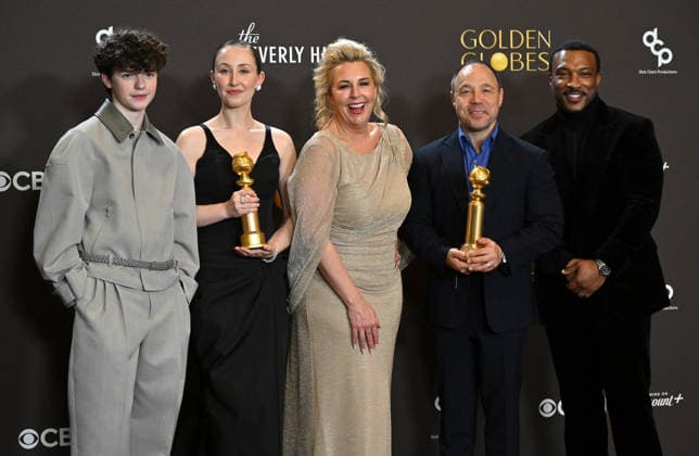 83rd Annual Golden Globes - Press Room Owen Cooper, Erin Doherty, Hannah Walters, Stephen Graham and Ashley Walters in the press room at the 83rd Golden Globe Awards at the Beverly Hilton Hotel on January 11, 2025 in Beverly Hills, CA. Beverly Hills Beverly Hilton Hotel California USA Copyright: xLISAxOConnor AFF-USA.comx