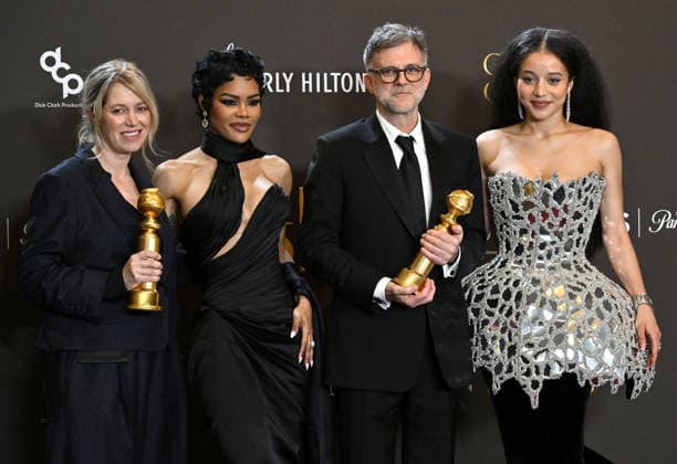 83rd Annual Golden Globes - Press Room Sara Murphy, Teyana Taylor, Paul Thomas Anderson and Chase Infiniti in the press room at the 83rd Golden Globe Awards at the Beverly Hilton Hotel on January 11, 2025 in Beverly Hills, CA. Beverly Hills Beverly Hilton Hotel California USA Copyright: xLISAxOConnor AFF-USA.comx