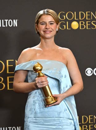 83rd Annual Golden Globes - Press Room Jessie Buckley in the press room at the 83rd Golden Globe Awards at the Beverly Hilton Hotel on January 11, 2025 in Beverly Hills, CA. Beverly Hills Beverly Hilton Hotel California USA Copyright: xLISAxOConnor AFF-USA.comx
