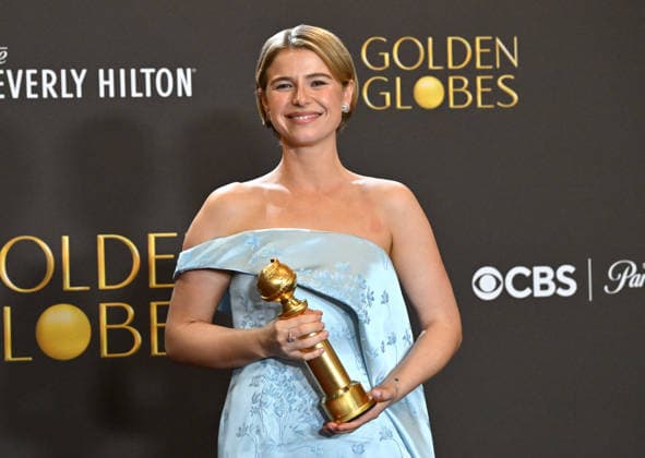 83rd Annual Golden Globes - Press Room Jessie Buckley in the press room at the 83rd Golden Globe Awards at the Beverly Hilton Hotel on January 11, 2025 in Beverly Hills, CA. Beverly Hills Beverly Hilton Hotel California USA Copyright: xLISAxOConnor AFF-USA.comx