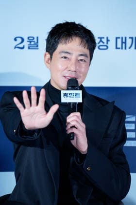 HUMINT film press conference SEOUL, SOUTH KOREA, JAN 12: South Korean actor Zo In-sung during HUMINT film press conference at the Lotte Cinema in Seoul, South Korea, on January 12, 2026. Seoul the Lotte Cinema South Korea 8251_286258 Copyright: xStevexChoxKyewoong PentaxPressx