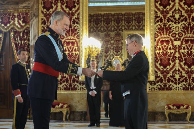 The King receives the Letters of Credence of the new ambassadors King Felipe VI i receives the Letters of Credence of the Ambassador of the Republic of Finland, Jari Petteri Luoto d , at the Royal Palace in Madrid, on January 12, 2026, in Madrid Spain The King receives today the Letters of Credence of the new ambassadors of Finland, El Salvador, India, United Arab Emirates, Lebanon, Ukraine and Hungary 12 JANUARY 2026 ROYAL HOUSE AMBASSADORS CREDENTIAL LETTERS Alejandro Martínez Vé Madrid Madrid Spain Copyright: xAlejandroxMartinezxVÃ lezx 7211913
