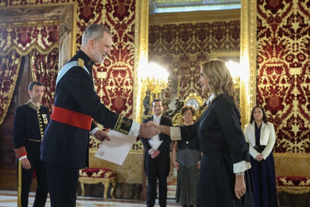 The King receives the Letters of Credence of the new ambassadors King Felipe VI receives the Letters of Credence of the Ambassador of the Republic of El Salvador, Julieta Anabella Machuca Machuca, at the Royal Palace in Madrid, on January 12, 2026, in Madrid Spain The King receives today the Letters of Credence of the new ambassadors of Finland, El Salvador, India, United Arab Emirates, Lebanon, Ukraine and Hungary 12 JANUARY 2026 ROYAL HOUSE AMBASSADORS CREDENTIAL LETTERS Alejandro Martínez Vé Madrid Madrid Madrid Espana Copyright: xAlejandroxMartinezxVÃ lezx 7211987