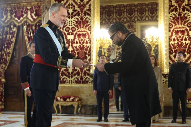 The King receives the Letters of Credence of the new ambassadors King Felipe VI receives the Letters of Credence of the Ambassador of the Republic of India, Jayant N Khobragade, at the Royal Palace in Madrid, on January 12, 2026, in Madrid Spain The King receives today the Letters of Credence of the new ambassadors of Finland, El Salvador, India, United Arab Emirates, Lebanon, Ukraine and Hungary 12 JANUARY 2026 ROYAL HOUSE AMBASSADORS LETTERS OF CREDENTIAL Alejandro Martínez Vé Madrid Madrid Spain Copyright: xAlejandroxMartinezxVÃ lezx 7212065