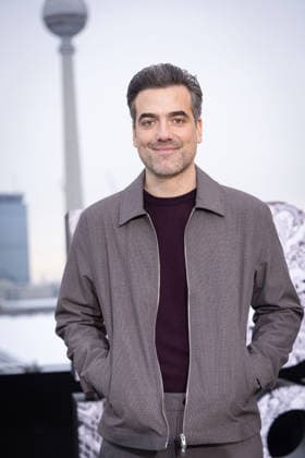 Photocall A KNIGHT OF THE SEVEN KINGDOMS Daniel Ings Ser Lyonel Baratheon Photocall A KNIGHT OF THE SEVEN KINGDOMS on the roof of the Humboldt Forum in Berlin Date 12 01 2026 Copyright: xEventpressxFuhrx