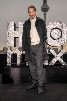 abb Bertie Carvel at the photocall for the launch of HBO Max A Knight of the Seven Kingdoms of the US fantasy series mein munus Graden on the wintry roof terrace of the Humboldt Forum Berlin on 12 01 2026 Berlin Germany
