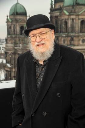abb George R R Martin at the photo call for the launch of HBO Max A Knight of the Seven Kingdoms of the US American fantasy series my munus grades on the wintry roof terrace of the Humboldt Forum Berlin on 12 01 2026 Berlin Germany