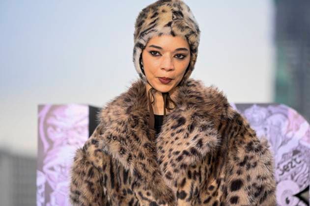 abb Tanzyn Crawford wears fur coat and cap at the photo call for the launch of HBO Max A Knight of the Seven Kingdoms of the US fantasy series my munus degrees on the wintry roof terrace of the Humboldt Forum Berlin on 12 01 2026 Berlin Germany