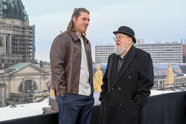 abb Peter Claffey and George R R Martin at the photo call for the launch of HBO Max A Knight of the Seven Kingdoms of the US fantasy series my munus degrees on the wintry roof terrace of the Humboldt Forum Berlin on 12 01 2026 Berlin Germany