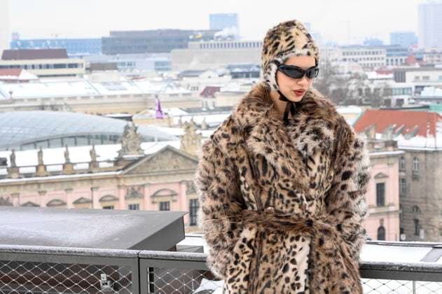 abb Tanzyn Crawford wears fur coat and cap at the photo call for the launch of HBO Max A Knight of the Seven Kingdoms of the US fantasy series my munus degrees on the wintry roof terrace of the Humboldt Forum Berlin on 12 01 2026 Berlin Germany