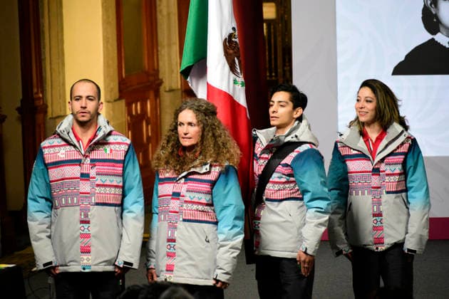 President of Mexico presents the flag to the athletes representing Mexico at the Winter Games Donovan Carrillo, Sarah Schleper, Allan Corona and Regina Martinez, during the flag-raising ceremony for the Mexican team for the XXV edition of the Milan-Cortina 2026 Winter Olympic Games, during a news conference at the National Palace. on January 12, 2026 in Mexico City, Mexico. (Photo by Luis Barron Eyepix Group) Copyright: xLuisxBarronx xEyepixxGroupx LB_12012026_174680