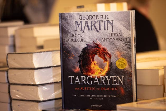 Fan Event A KNIGHT OF THE SEVEN KINGDOMS Guests Feature Atmosphere Book Fan Event Reading and Q A Script to Screen of A KNIGHT OF THE SEVEN KINGDOMS at the Delphi Cinema in Berlin Date 12 01 2026 Copyright: xEventpressxFuhrx