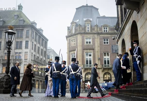 AMSTERDAM Guests arrive at the Royal Palace on Dam Square for the New Year s reception. The royal couple receives members of the diplomatic corps of foreign diplomats. REMKO DE WAAL ANP netherlands out - belgium out  Copyright: xx x547363337x originalFilename: 547363337.jpg