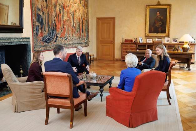 The King and Queen Of Belgium Receive The Leaders Of The European Institutions BRUSSELS, BELGIUM - JANUARY 13 : King Philippe of Belgium and European Parliament President Roberta Metsola,, European Council President Antonio Costa, Crown Princess Elisabeth, European Commission President Ursula von der Leyen and Belgian Foreign Minister Maxime Prevot pictured prior to a reception for the heads of European institutions and permanent representatives accredited to the European Union, at the Royal Palace, on January 13, 2026 in Brussels, Belgium, 13 01 2026 Brussels Belgium Copyright: xBenoitxDoppagnex