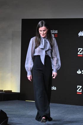 Queen Letizia presides over the presentation of the Zenda 2024 2025 Awards Queen Letizia during the presentation of the Zenda 2024 2025 Awards held at the Real Fábrica de Tapices, on January 13, 2025, in Madrid Spain The Zenda 2024 2025 Awards recognize literary and publishing work and the promotion of reading during the literary season FAMOSOSOS PREMIOS ZENDA REALEZA LIBROS José Madrid Madrid Madrid Spain  Copyright: xJosÃ xOlivax 7216059
