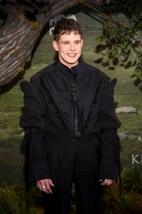 abb Shaun Thomas as guest on the black carpet at the world premiere of HBO Max A Knight of the Seven Kingdoms of the US fantasy series at Zoo Palaast on 13 01 2025 in Berlin Berlin Germany