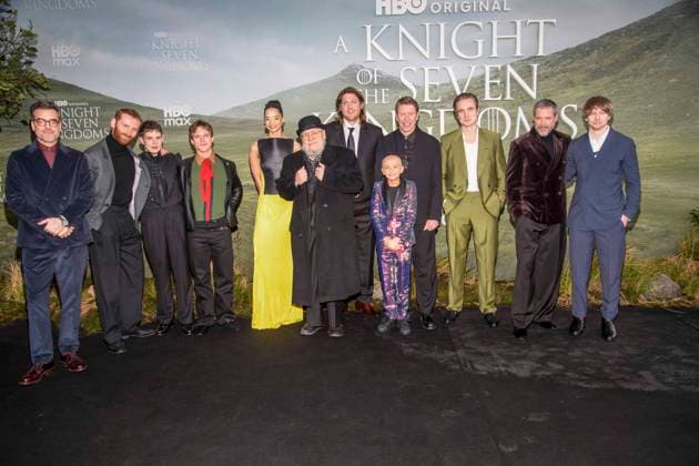 abb Daniel Ings, Edward Ashley, Finn Bennett,Tanzyn Crawford, George R R Martin, Dexter Sol Ansell,, Peter Claffey, Sam Spruell, Henry Ashton, Bertie Carvel and Ira Parker as guests on the black carpet at the world premiere of HBO Max A Knight of the Seven Kingdoms the US American fantasy series at Zoo Palaast on January 13, 2025 in Berlin Berlin Germany