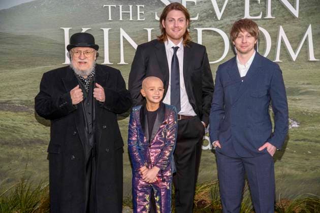 abb George R R Martin, Dexter Sol Ansell, Peter Claffey and Ira Parker as guests on the black carpet at the world premiere of HBO Max A Knight of the Seven Kingdoms, the US fantasy series at Zoo Palaast on 13 01 2025 in Berlin Berlin Germany