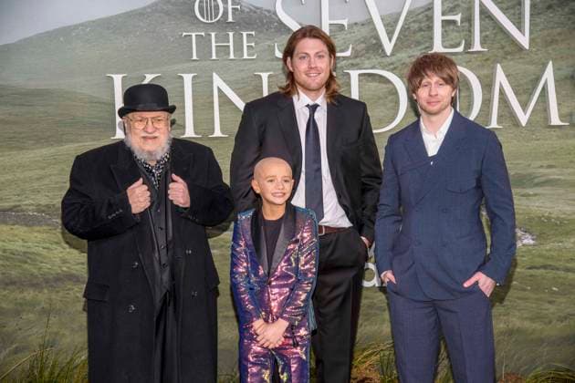 abb George R R Martin, Dexter Sol Ansell, Peter Claffey and Ira Parker as guests on the black carpet at the world premiere of HBO Max A Knight of the Seven Kingdoms, the US fantasy series at Zoo Palaast on 13 01 2025 in Berlin Berlin Germany