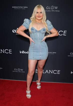 FilmHub & Siddhayatan Tirth productions present the Los Angeles red carpet premiere for the 4-Part docuseries Balance: A Perimenopause Journey at Pacific Design Centre Featuring: Ashlee Keating Where: Los Angeles, California, United States When: 13 Jan 2026 Credit: Faye s Vision Cover Images EDITORIAL USE ONLY. NOT FOR USE BY NEWSPAPERS BASED IN THE UK. Copyright: xx coverimg55381307