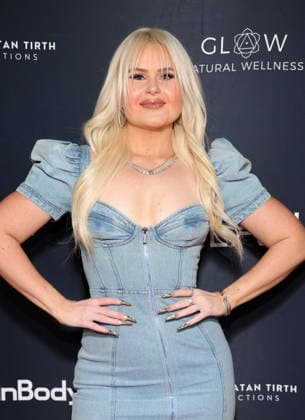 FilmHub & Siddhayatan Tirth productions present the Los Angeles red carpet premiere for the 4-Part docuseries Balance: A Perimenopause Journey at Pacific Design Centre Featuring: Ashlee Keating Where: Los Angeles, California, United States When: 13 Jan 2026 Credit: Faye s Vision Cover Images EDITORIAL USE ONLY. NOT FOR USE BY NEWSPAPERS BASED IN THE UK. Copyright: xx coverimg55381308