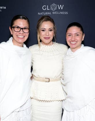 FilmHub & Siddhayatan Tirth productions present the Los Angeles red carpet premiere for the 4-Part docuseries Balance: A Perimenopause Journey at Pacific Design Centre Featuring: Sadhvi Siddhali Shree, Alyssa Milano, Sadhvi Anubhuti Where: Los Angeles, California, United States When: 13 Jan 2026 Credit: Faye s Vision Cover Images EDITORIAL USE ONLY. NOT FOR USE BY NEWSPAPERS BASED IN THE UK. Copyright: xx coverimg55381201