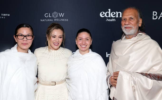 FilmHub & Siddhayatan Tirth productions present the Los Angeles red carpet premiere for the 4-Part docuseries Balance: A Perimenopause Journey at Pacific Design Centre Featuring: Sadhvi Siddhali Shree, Alyssa Milano, Sadhvi Anubhuti, Acharya Shree Yogeesh Where: Los Angeles, California, United States When: 13 Jan 2026 Credit: Faye s Vision Cover Images EDITORIAL USE ONLY. NOT FOR USE BY NEWSPAPERS BASED IN THE UK. Copyright: xx coverimg55381205