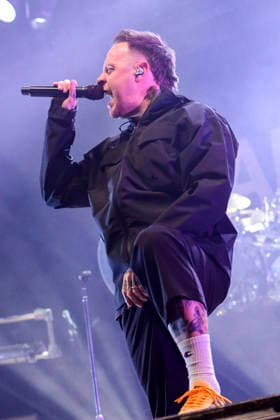 Samuel David Carter from the Architects live at a concert in the Swiss Life Hall Hannover, 13 01 202 Foto:xN.xHeuselx xFuturexImagex architects_6110