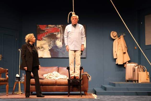 They have known each other for more than 40 years and are now on stage together for the first time Michaela May and Sigmar Solbach can be seen in Hamburg in the play Der Abschiedsbrief at the Komödie Winterhuder Fährhaus Sigmar Solbach will turn 80 in October, next year this comedy will go on tour, photo rehearsal on 14 1 2026 in Hamburg