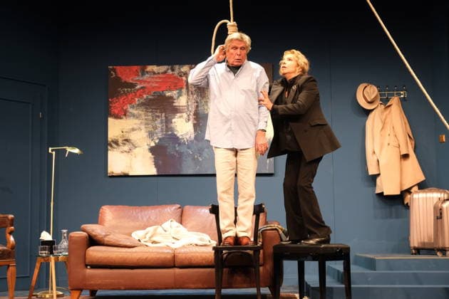They have known each other for more than 40 years and are now on stage together for the first time Michaela May and Sigmar Solbach can be seen in Hamburg in the play Der Abschiedsbrief at the Komödie Winterhuder Fährhaus Sigmar Solbach will turn 80 in October, next year this comedy will go on tour, photo rehearsal on 14 1 2026 in Hamburg