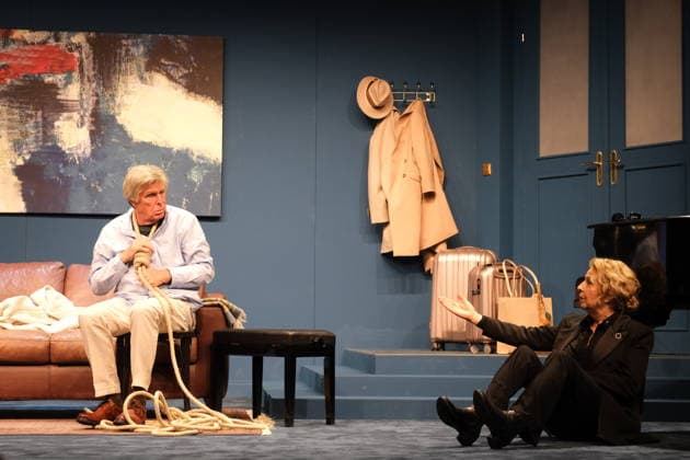 They have known each other for more than 40 years and are now on stage together for the first time Michaela May and Sigmar Solbach can be seen in Hamburg in the play Der Abschiedsbrief at the Komödie Winterhuder Fährhaus Sigmar Solbach will turn 80 in October, next year this comedy will go on tour, photo rehearsal on 14 1 2026 in Hamburg