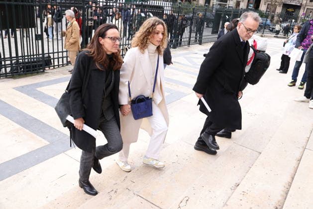 Figure of French Football Rolland Courbis funeral - Paris Clara Paban, Olivia Courbis arriving to the funeral ceremony for Rolland Courbis at Madeleine church in Paris, France on January 14, 2026. Rolland Courbis, a former French footballer, coach and outspoken media commentator has died aged 72. Photo by Jerome Domine ABACAPRESS.COM Paris France  Copyright: xDominexJerome ABACAx