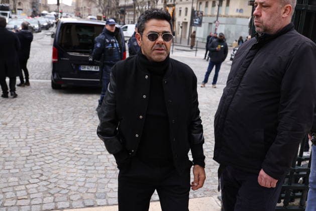 Figure of French Football Rolland Courbis funeral - Paris Jamel Debbouze arriving to the funeral ceremony for Rolland Courbis at Madeleine church in Paris, France on January 14, 2026. Rolland Courbis, a former French footballer, coach and outspoken media commentator has died aged 72. Photo by Jerome Domine ABACAPRESS.COM Paris France  Copyright: xDominexJerome ABACAx