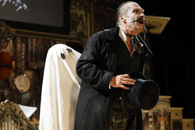 With Katharina Thalbach, Pierre Besson, Torsten Rasch, stage Momme Röhrbein, costume Angelika Rieck Sauerkohl und Missetaten, on 14 01 2026 in Berlin, Komödie am Kurfürstendamm in the Ernst Reuter Saal , Germany