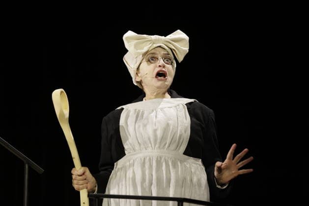 Katharina Thalbach, Germany, Berlin, Komödie am Kurfürstendamm in the Ernst Reuter Saal, photo rehearsal of SAUERKOHL UND MISSETATEN, A musical Wilhelm Busch program with Katharina Thalbach, Pierre Besson and Torsten Rasch, stage Momme Röhrbein, costume Angelika Rieck