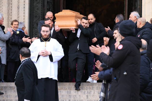 Figure of French Football Rolland Courbis Funeral - Paris Coffin leaving the funeral ceremony for Rolland Courbis at Madeleine church in Paris, France on January 14, 2026. Rolland Courbis, a former French footballer, coach and outspoken media commentator has died aged 72. Photo by Jerome Domine ABACAPRESS.COM Paris France  Copyright: xDominexJerome ABACAx