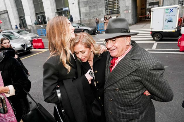 MILAN - Chiara Ferragni was acquitted in the trial over the pandoro and Easter egg case. Her emotional parents greeted her outside the courthouse. Pictured: Chiara Ferragni hugs and clings to her mother, Marina Di Guardo, and her lawyer, Giuseppe Iannaccone.  Copyright: xEmanuelexRobertoxDexCarlix xipa-agency.netx xipa-agency.netx xx IPA_Agency_IPA70060338