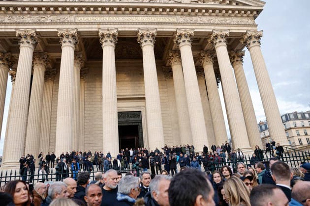 Atmosphere Exits of the religious ceremony in tribute to Rolland Courbis at the Madeleine church in Paris, France, on January 14, 2026 Jacovides Moreau Bestimage Exits of the religious ceremony in tribute to Rolland Courbis at the Madeleine church in Paris, France, on January 14, 2026 Paris France  Copyright: xJACOVIDES-MOREAUx xBESTIMAGExJACOVIDES-MOREAUx xBESTIMAGEx