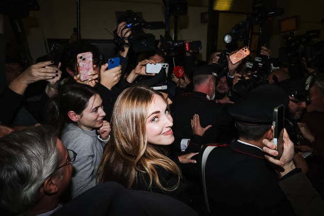 Chiara Ferragni Acquitted of Fraud Over Pandorogate - Milan Chiara Ferragni (entrepreneur and influencer) in Milan, Italy on January 14, 2026. Chiara Ferragni was acquitted in the trial over the pandoro and Easter egg case. Her emotional parents greeted her outside the courthouse. Photo by Alessandro Bremec IPA ABACAPRESS.COM Milan Italy  Copyright: xIPA ABACAx