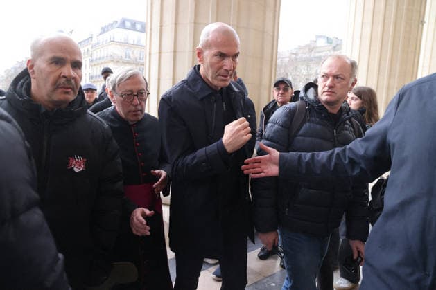 Zinedine Zidane Arrivals at the religious ceremony in tribute to Rolland Courbis at the Madeleine church in Paris, France, on January 14, 2026 Jacovides Moreau Bestimage Arrivals at the religious ceremony in tribute to Rolland Courbis at the Madeleine church in Paris, France, on January 14, 2026 Paris France  Copyright: xJACOVIDES-MOREAUx xBESTIMAGExJACOVIDES-MOREAUx xBESTIMAGEx