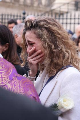 Olivia Courbis fille de R Courbis Sorties de la cérémonie religieuse en hommage à Rolland Courbis en léglise de la Madeleine à Paris, France, le 14 janvier 2026 Jacovides Moreau Bestimage Exits of the religious ceremony in tribute to Rolland Courbis at the Madeleine church in Paris, France, on January 14, 2026 Paris France  Copyright: xJACOVIDES-MOREAUx xBESTIMAGExJACOVIDES-MOREAUx xBESTIMAGEx