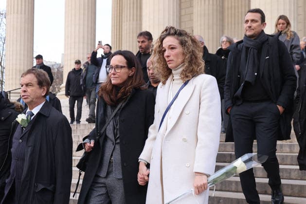 Clara Paban femme de R Courbis , Olivia Courbis fille de R Courbis Sorties de la cérémonie religieuse en hommage à Rolland Courbis en léglise de la Madeleine à Paris, France, le 14 janvier 2026 Jacovides Moreau Bestimage Exits of the religious ceremony in tribute to Rolland Courbis at the Madeleine church in Paris, France, on January 14, 2026 Paris France  Copyright: xJACOVIDES-MOREAUx xBESTIMAGExJACOVIDES-MOREAUx xBESTIMAGEx