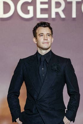 Luke Thompson at the photocall for the Paris World Premiere of Bridgerton Season 4 Netflix at the Palais Brongniart in Paris, France, on January 14, 2026 Cyril Moreau Bestimage Netflix Bridgerton Season 4 Paris World Premiere at Palais Brongniart, in Paris, France, on January 14, 2026 Paris France  Copyright: xCYRILxMOREAUx xBESTIMAGExCYRILxMOREAUx xBESTIMAGEx